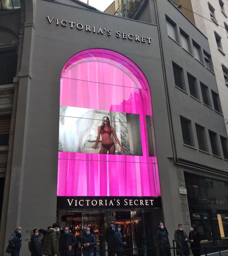 Flagship Store Victoria's Secret Milano Flagship Store Victoria's Secret Milano